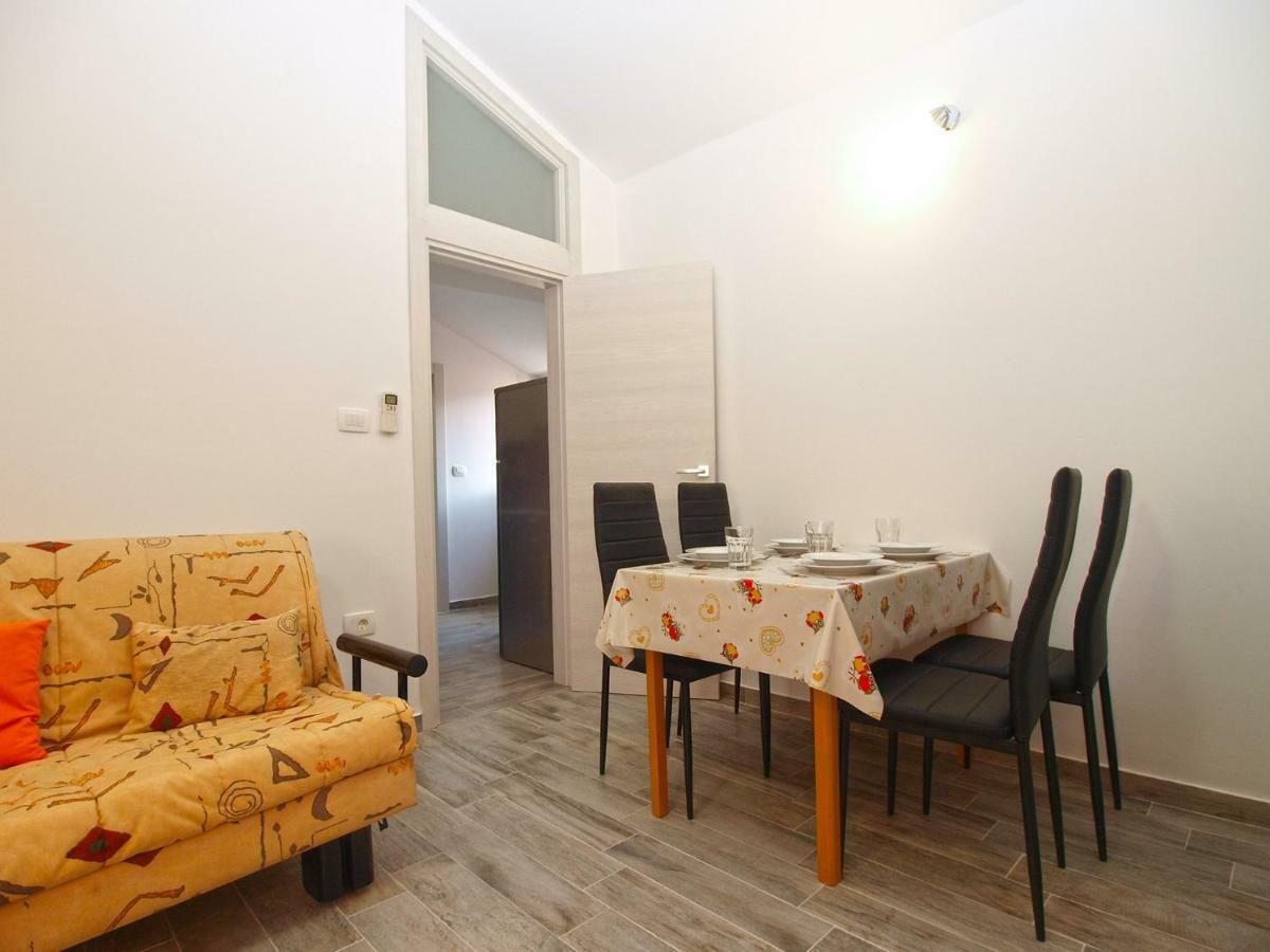 Apartments Oriana 898 Pula Luaran gambar