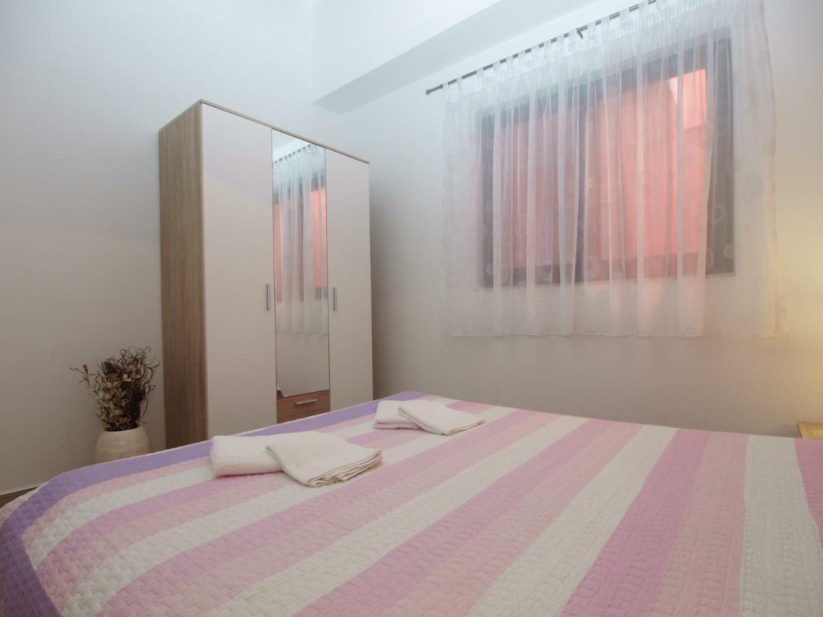 Apartments Oriana 898 Pula Luaran gambar