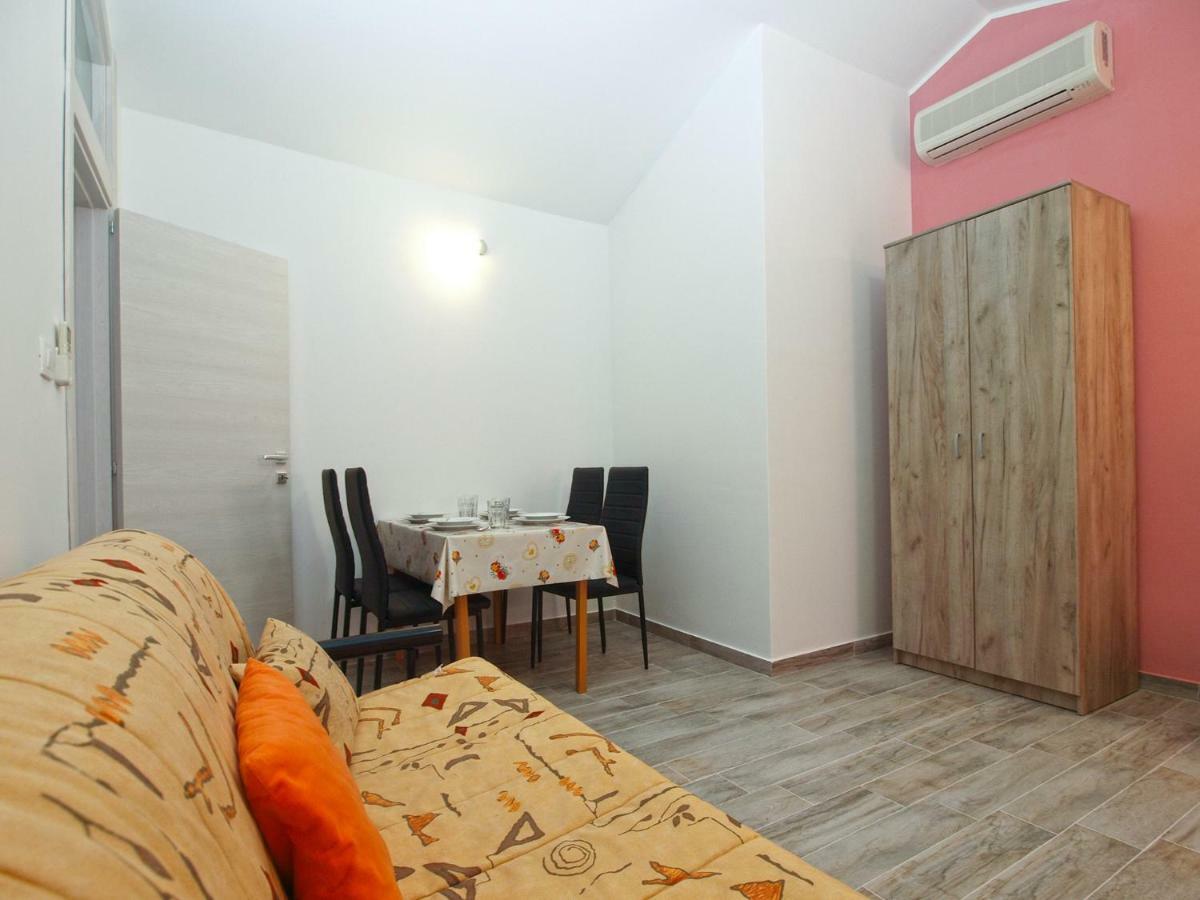 Apartments Oriana 898 Pula Luaran gambar