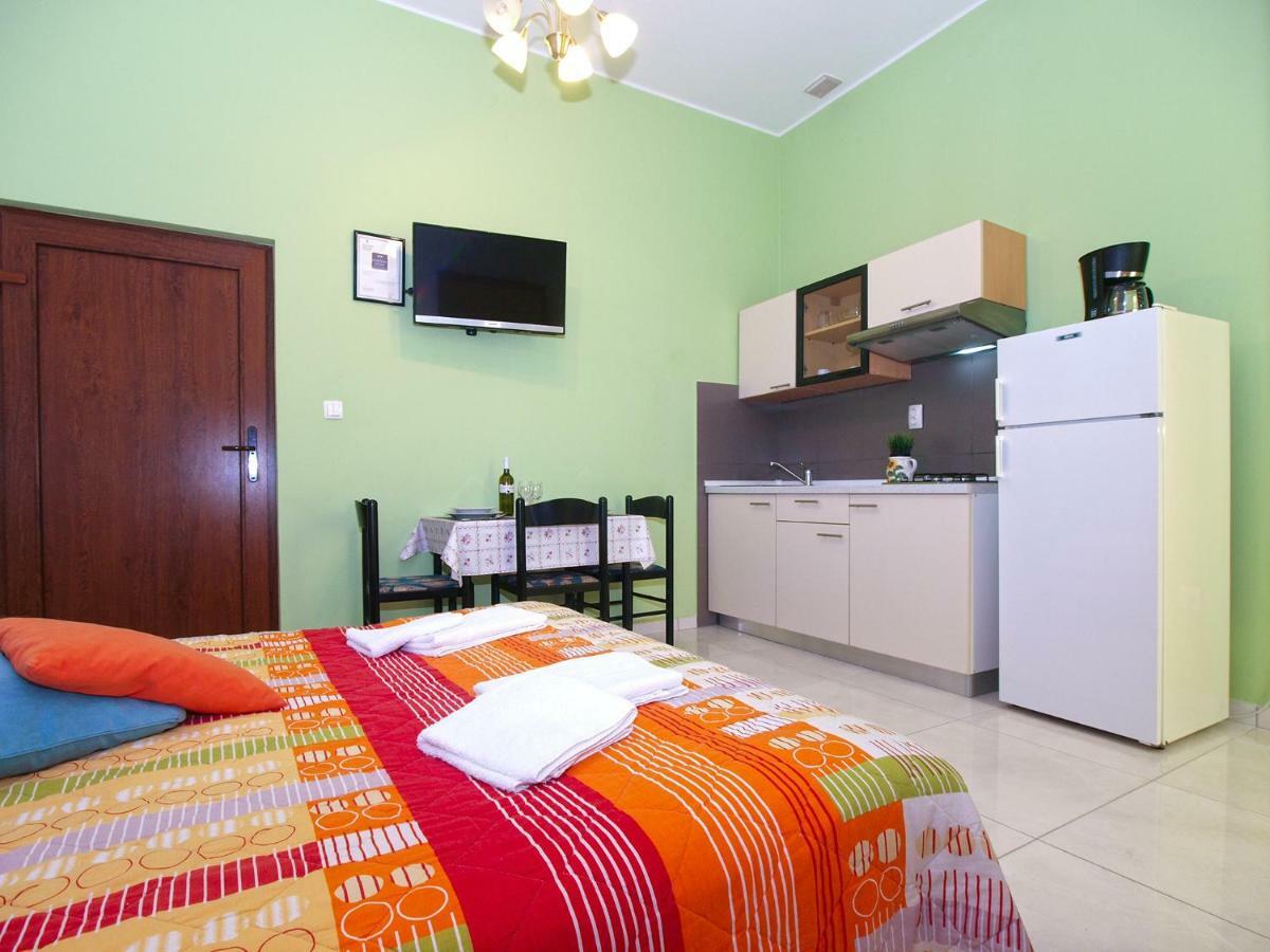 Apartments Oriana 898 Pula Luaran gambar